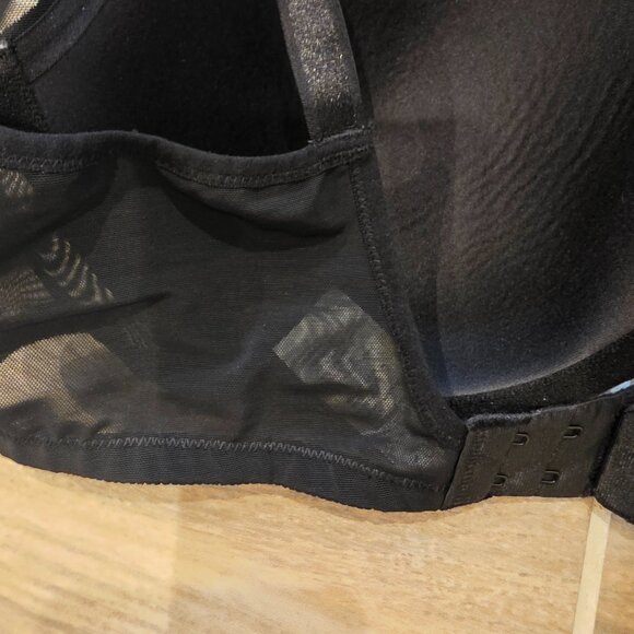 Warners Black Bra - Picture 6 of 6
